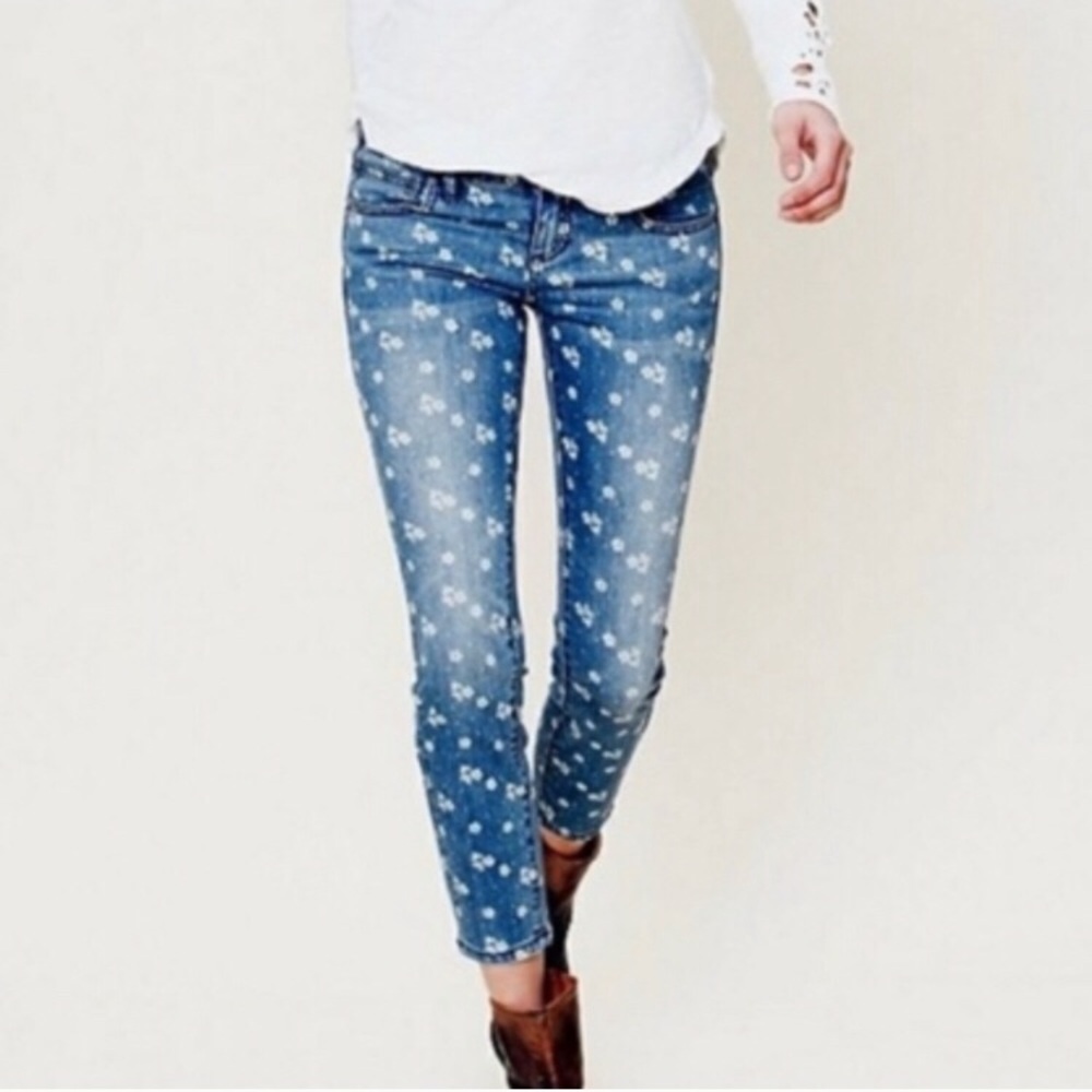 Free People Ditsy Floral Print Ankle Skinny Jeans